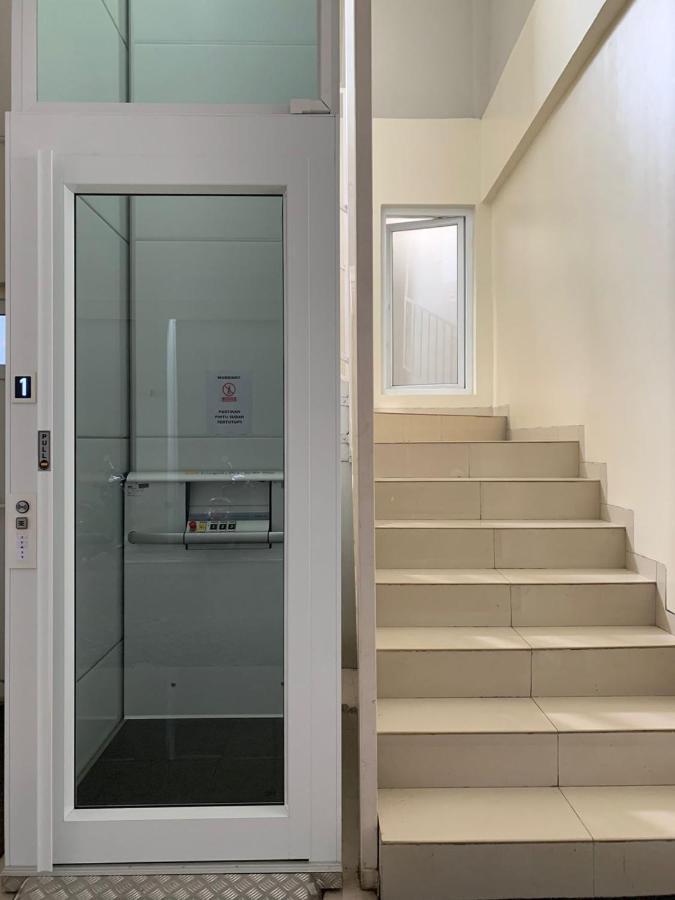 Oyo 2816 Privato Suite Kembaran Dış mekan fotoğraf
