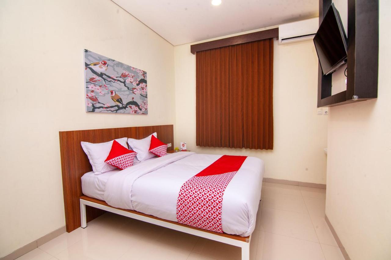 Oyo 2816 Privato Suite Kembaran Dış mekan fotoğraf