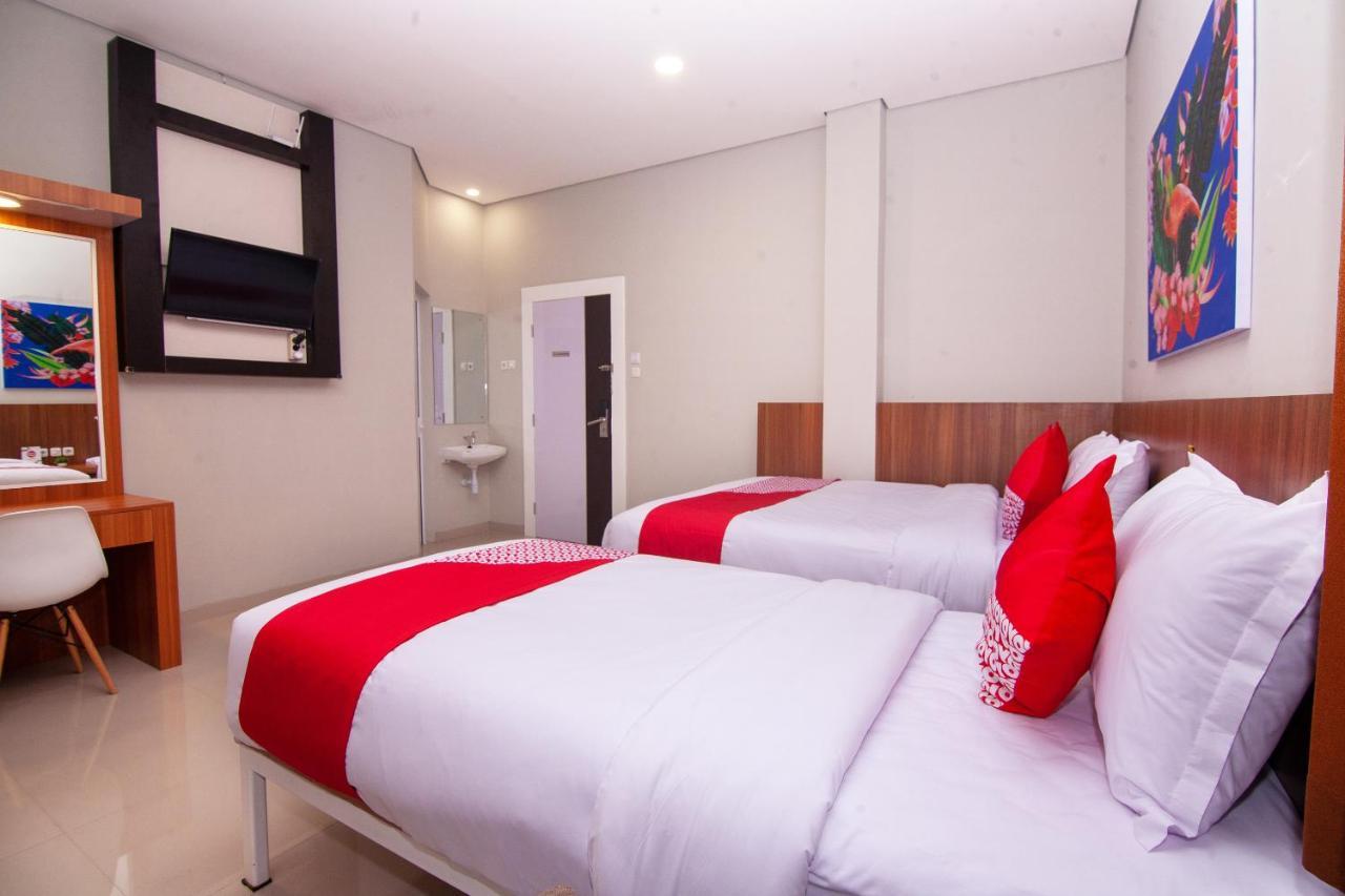 Oyo 2816 Privato Suite Kembaran Dış mekan fotoğraf