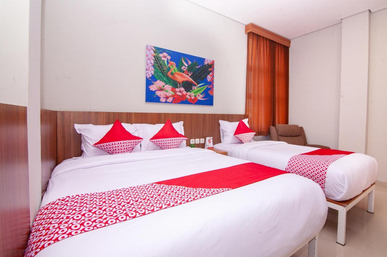 Oyo 2816 Privato Suite Kembaran Dış mekan fotoğraf